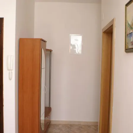 4274b Supetar